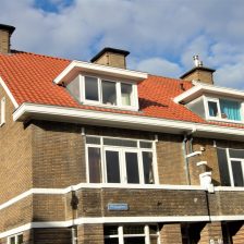 Renovatie dak met dakpannen, Phloxplein te Den Haag.